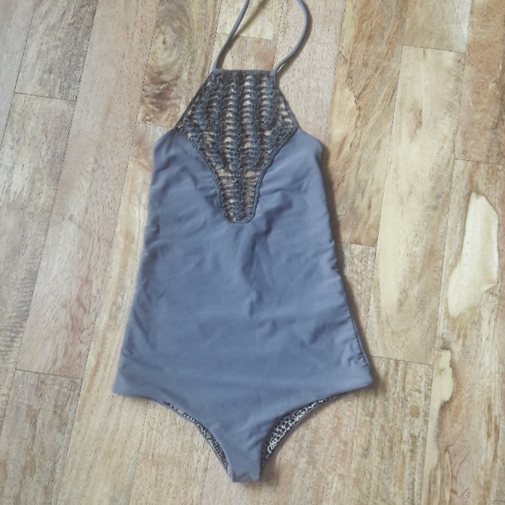 Acacia swimwear teahupoo one piece NWOT